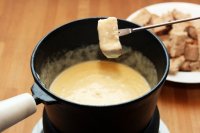 Für ein Fondue braucht man Brot und guten Käse